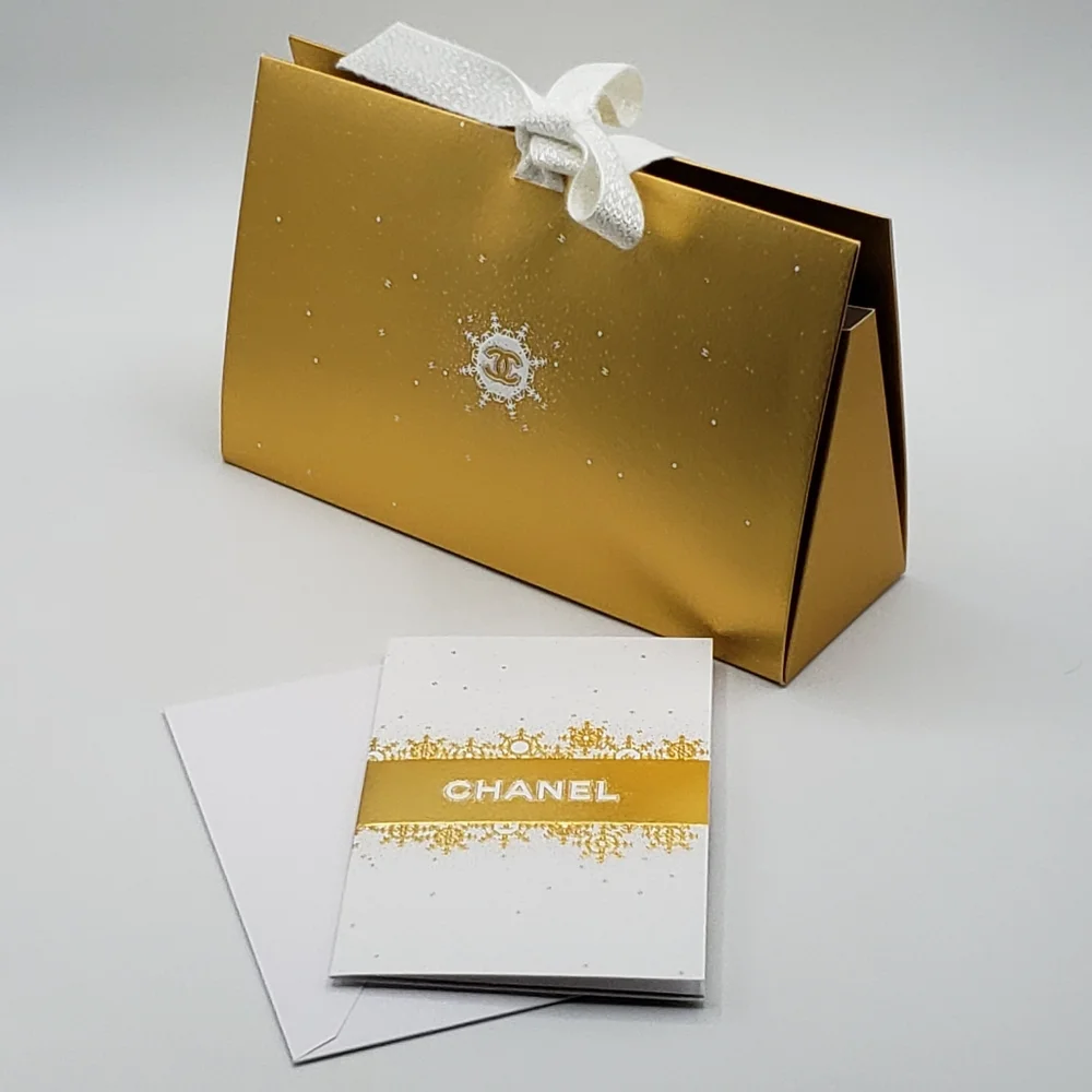 CHANEL Holiday Gift Bag with Card